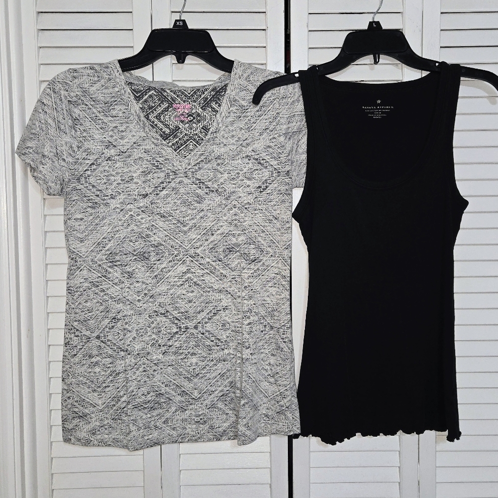 Banana Republic and Mossimo Women's M Shirt Bundle